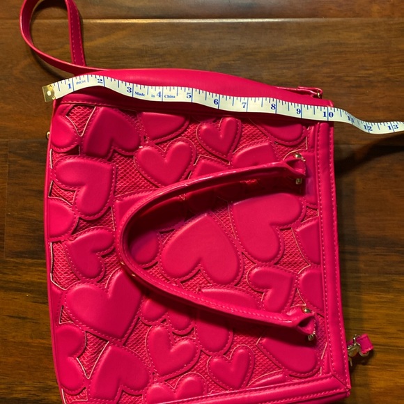 Betsey Johnson Fuchsia Pink Hearts Satchel - Picture 6 of 7